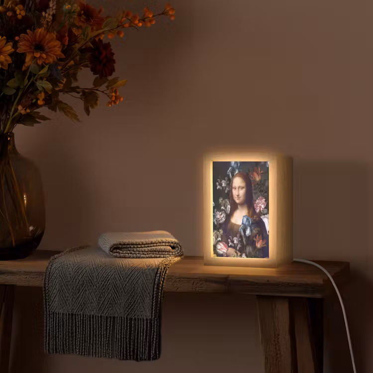 Mona Lisa - Leonardo da Vinci - Bloemen Light Box met kabel (Wandlamp) klein -sfeer4
