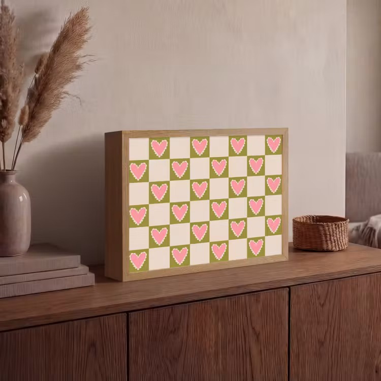 Olijfgroen - Hartjes - Patroon - Retro Light Box met batterij (Wandlamp) middel 907 -sfeer2