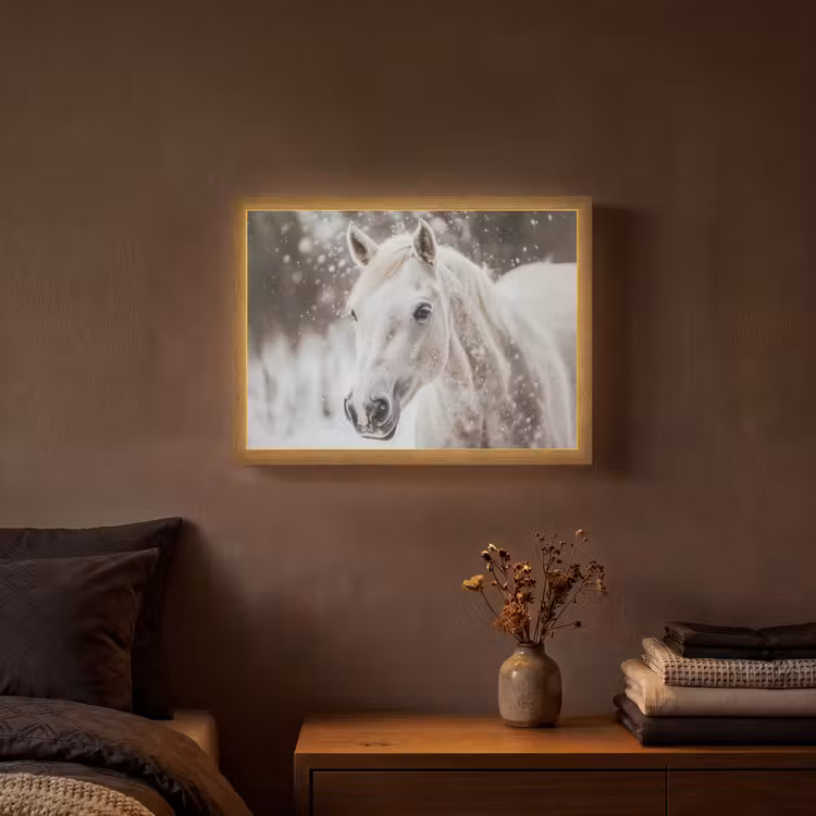 Paard - Wit - Winter - Natuur - Sneeuw - Dieren Light Box met batterij (Wandlamp) middel -sfeer4
