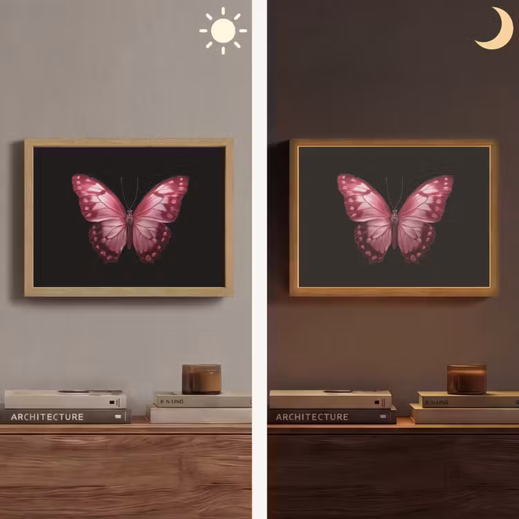 Vlinder - Fuchsia - Grafisch Light Box met batterij (Wandlamp) middel -sfeer3