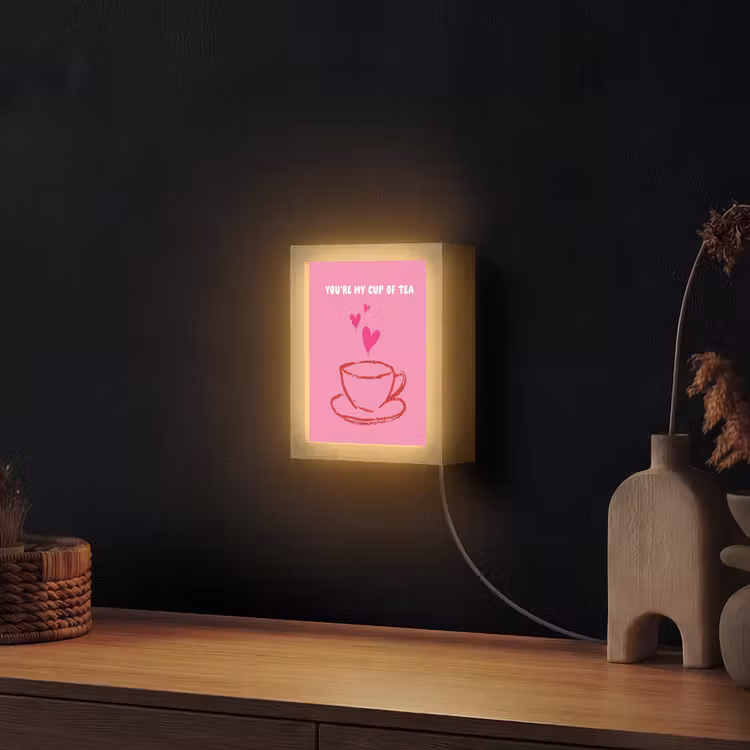 Thee - Roze - Valentijn - Tekst Light Box met kabel (Wandlamp) klein -sfeer1