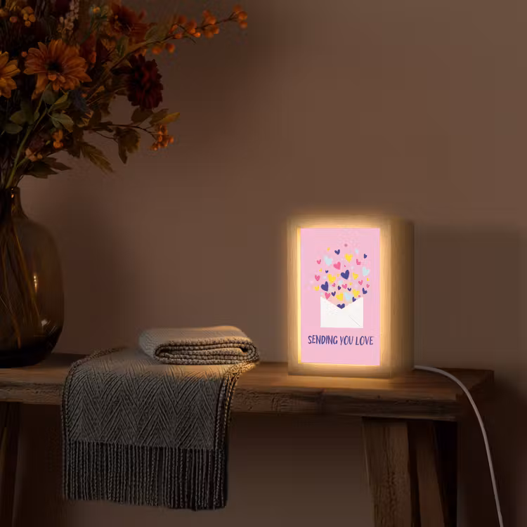 Envelop - Love - Hartjes - Valentijn Light Box met kabel (Wandlamp) klein -sfeer4