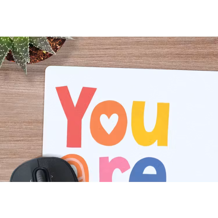 You are art - Kleurrijk - Grafisch muismat rubber klein -closeup