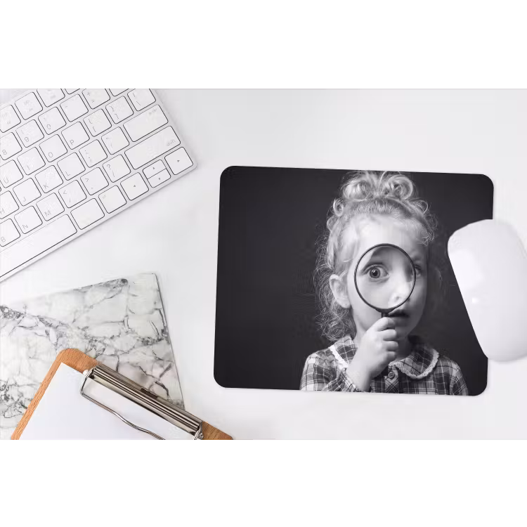 Kind - Vergrootglas - Portret - Zwart-wit muismat rubber klein -witbureau