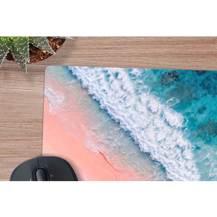 Strand - Oceaan - Golven - Roze Zand - Natuur muismat rubber klein -closeup