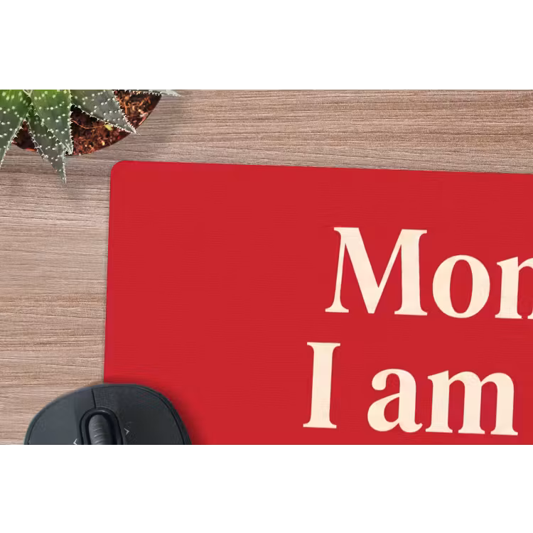 Tekst - Rijkdom - Motivatie - Rood - Modern muismat rubber klein -closeup