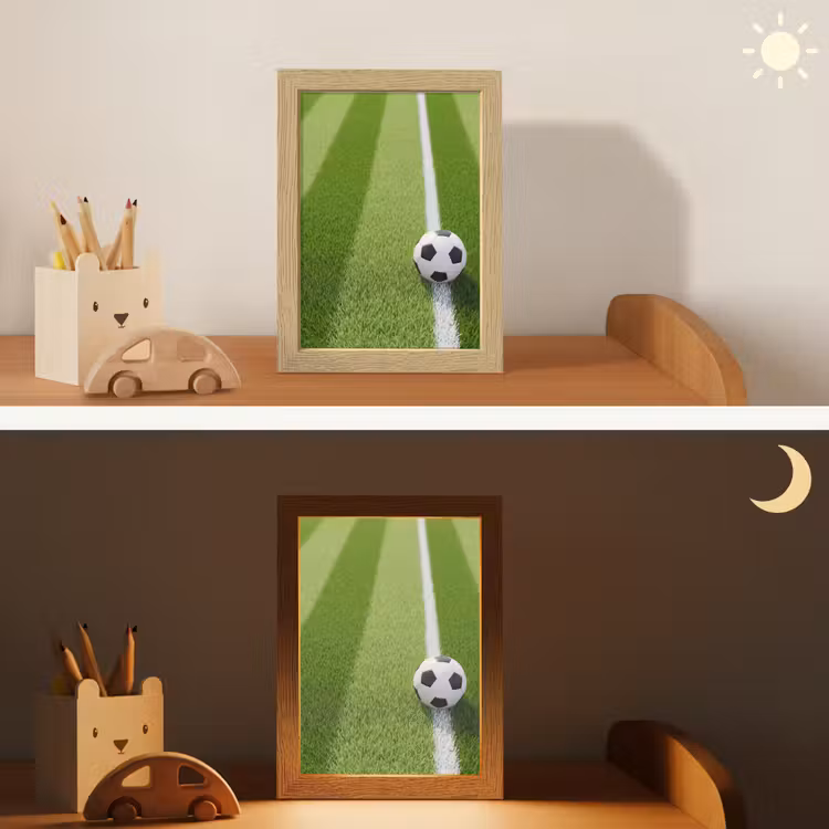 Voetbal - Grasveld - Sport - Groen Light Box met kabel (Kinderlampje) klein -sfeer3_kind