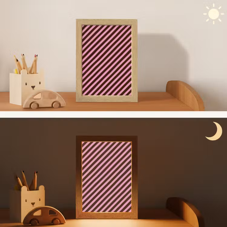 Strepen - Roze - Bruin Light Box met kabel (Kinderlampje) klein 904 -sfeer3_kind