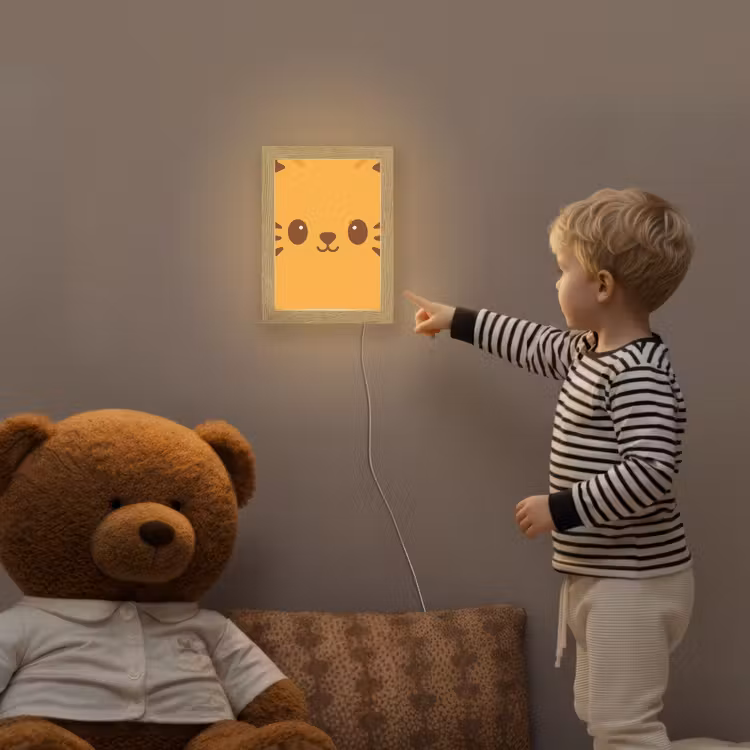 Kat - Simplistisch - Oranje - Vrolijk Light Box met kabel klein -sfeer4a_kind