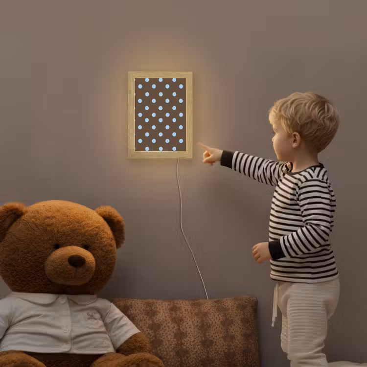 Klassiek - Stippen - Bruin Light Box met kabel (Kinderlampje) klein 904 -sfeer4a_kind