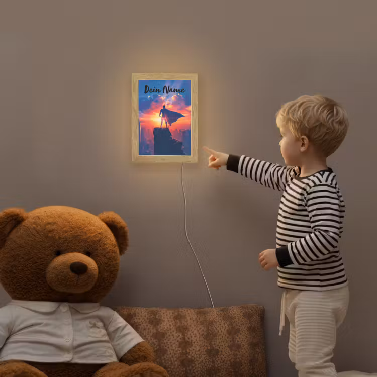 Superheld - Stad - Jongens - Kleurrijk - Zon Light Box met kabel (Kinderlampje) klein -sfeer4a_kind