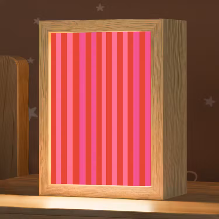 Verticaal - Strepen - Roze Light Box met kabel (Kinderlampje) klein 904 -zzz_3d_website