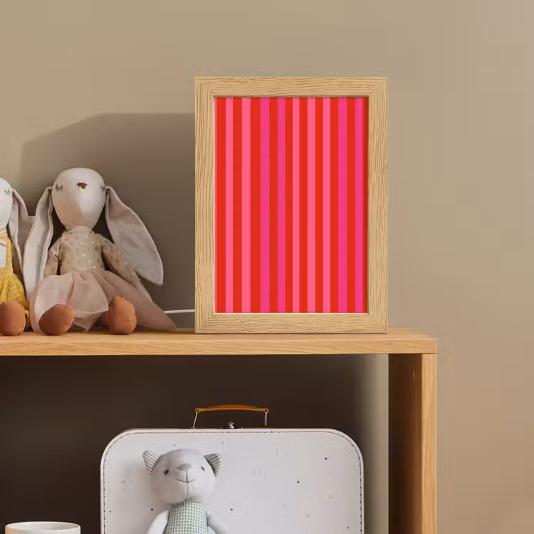 Verticaal - Strepen - Roze Light Box met kabel (Kinderlampje) klein 904 -sfeer2_kind