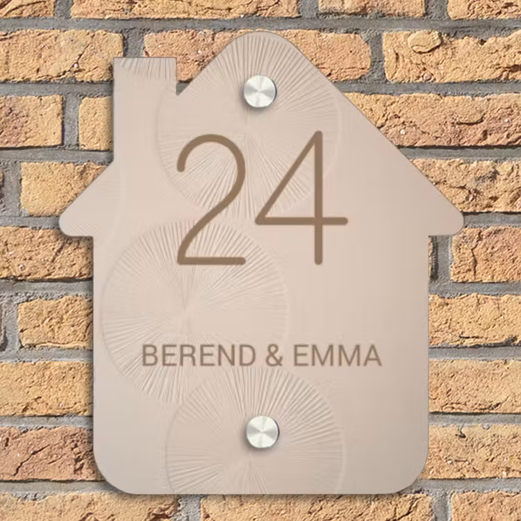 Beige reliëf lijnen - Klassiek Naambord Huisje klein -sfeer5