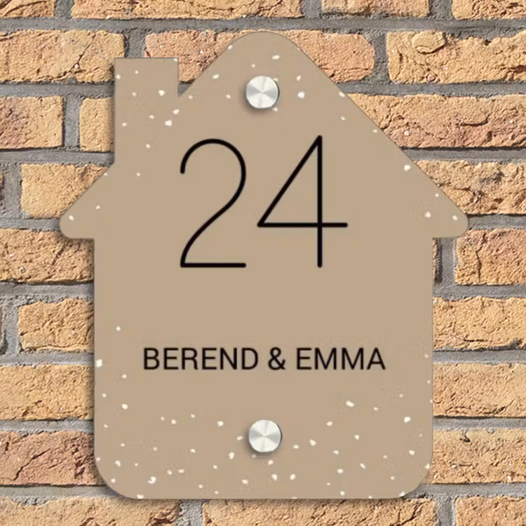 Beige met stippen - Klassiek Naambord Huisje klein -sfeer5