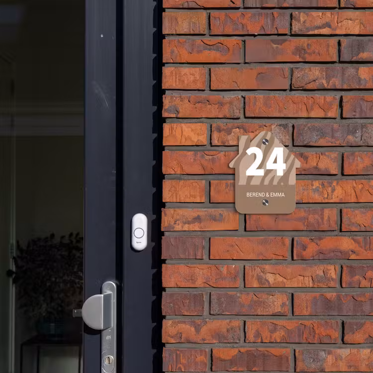 Beige zebra - Klassiek Naambord Huisje klein -sfeer2