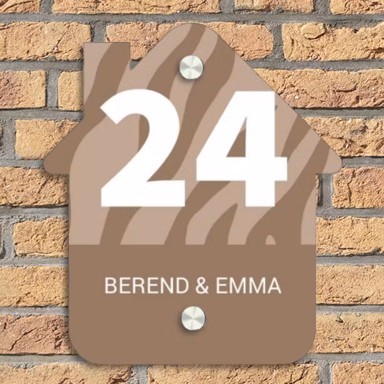 Beige zebra - Klassiek Naambord Huisje klein -sfeer5
