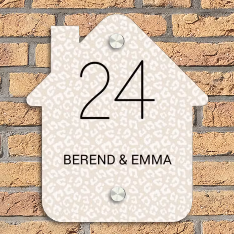 Beige panterprint - Klassiek Naambord Huisje klein -sfeer5