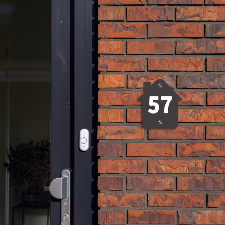 Donkergrijs - Traditioneel Naambord Huisje klein -sfeer2