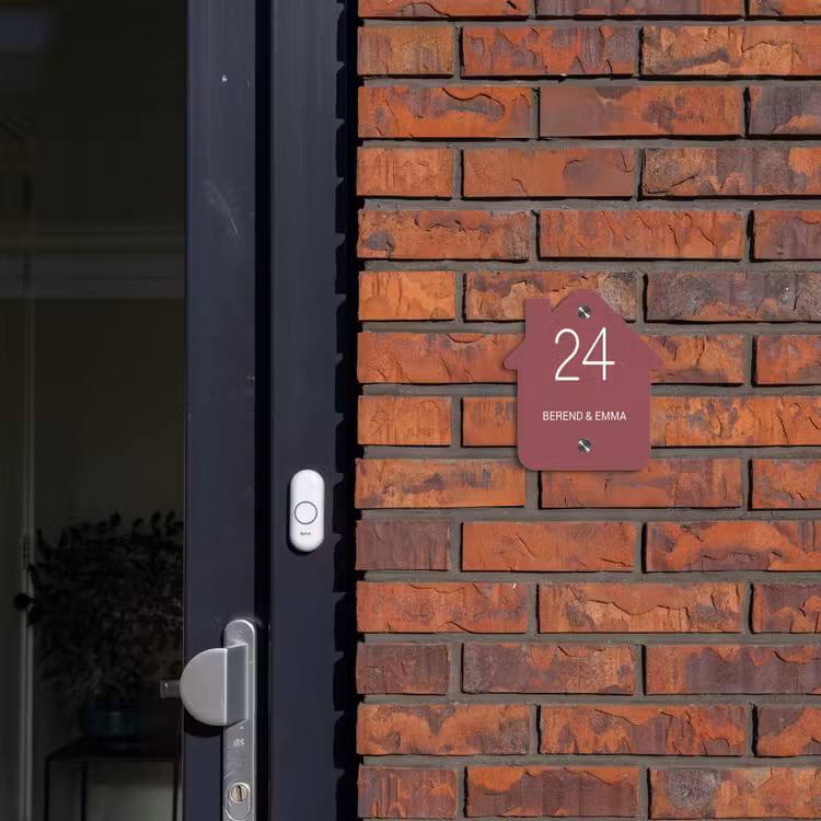 Donker oudroze - Klassiek Naambord Huisje klein -sfeer2