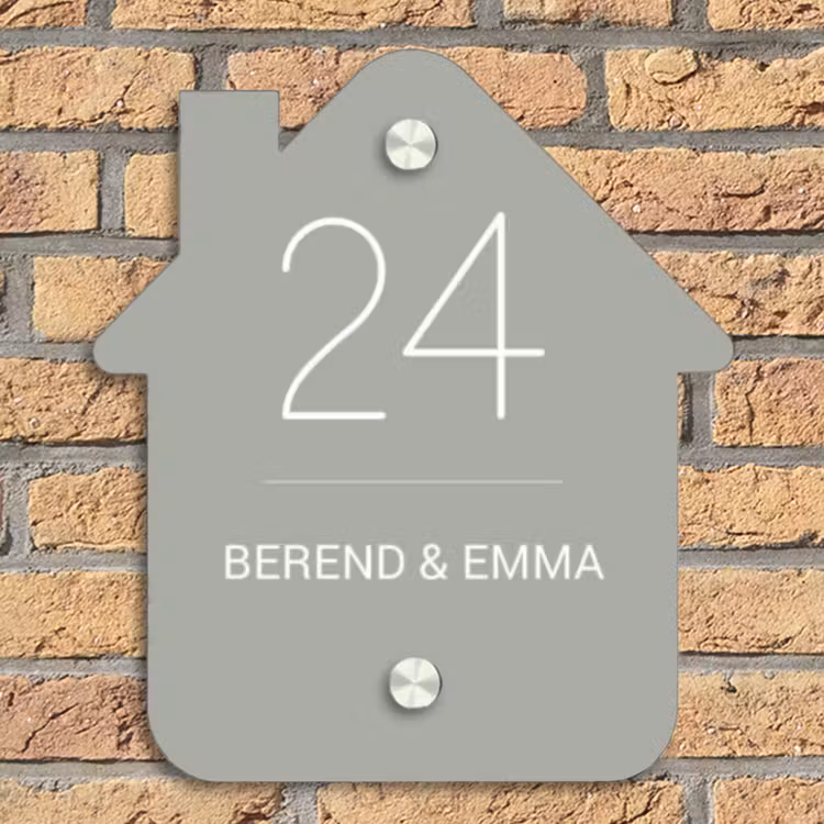 Effen lichtgrijs - Klassiek Naambord Huisje klein -sfeer5