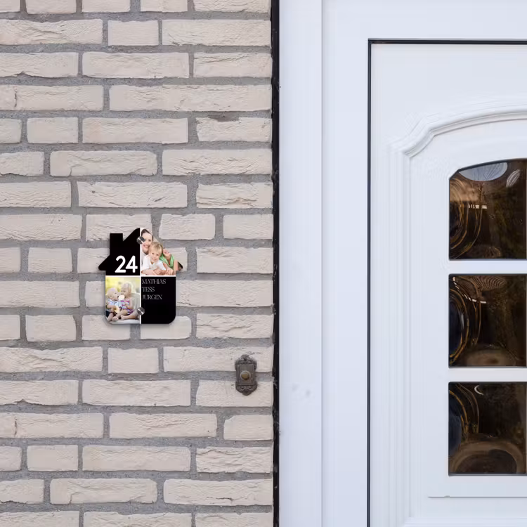 Familieportret strak zwart - Klassiek Naambord Huisje klein -sfeer1