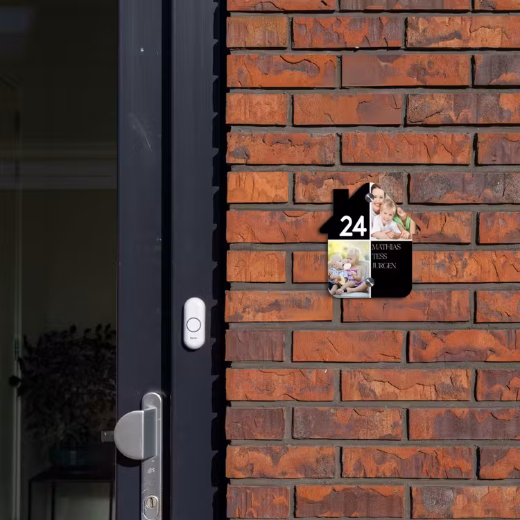 Familieportret strak zwart - Klassiek Naambord Huisje klein -sfeer2