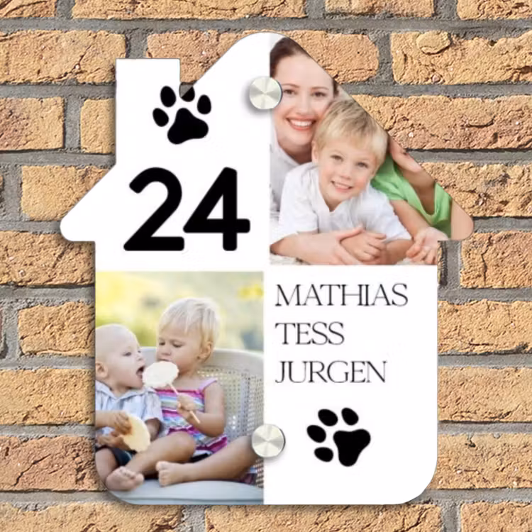 Familieportret met pootafdrukken - Klassiek Naambord Huisje klein -sfeer5