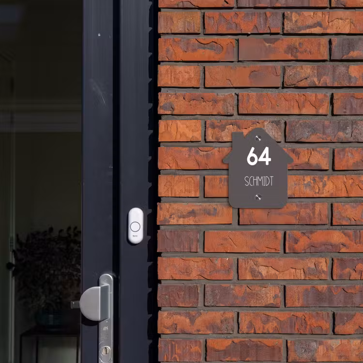 Grijs - Modern Naambord Huisje klein -sfeer2