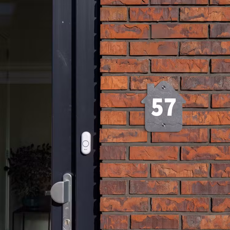 Grijze natuursteen - Traditioneel Naambord Huisje klein -sfeer2