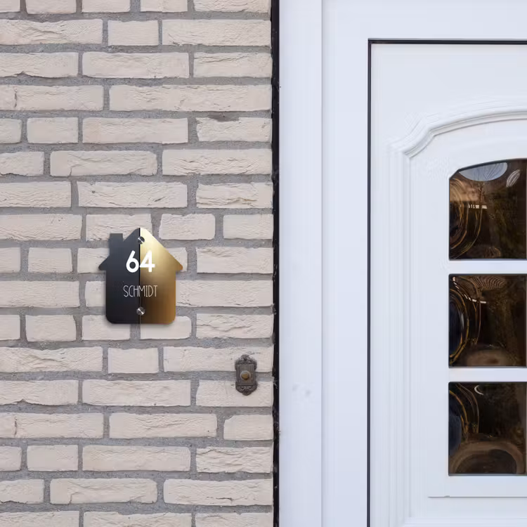 Half goud zwart - Modern Naambord Huisje klein -sfeer1