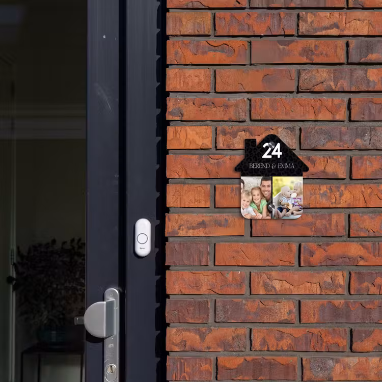 Luipaardprint met foto's - Klassiek Naambord Huisje klein -sfeer2