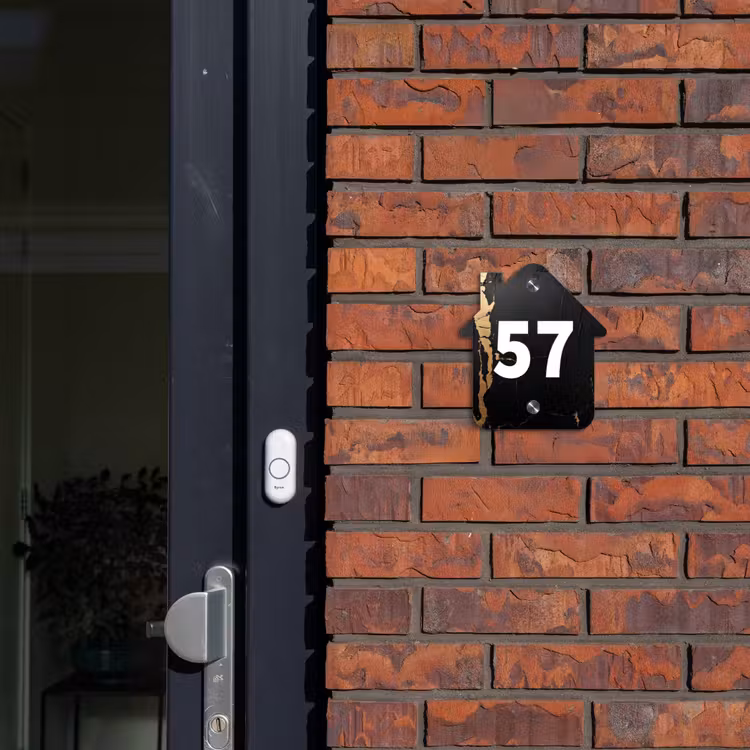Zwart goud structuur - Traditioneel Naambord Huisje klein -sfeer2