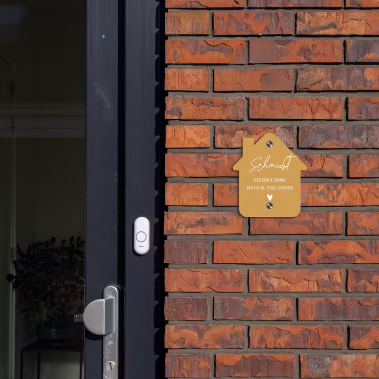 Mosterdgeel - Sierlijk Naambord Huisje klein -sfeer2