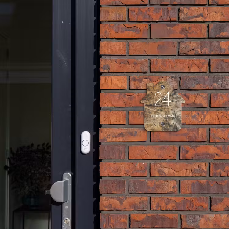 Verweerd hout - Klassiek Naambord Huisje klein -sfeer2