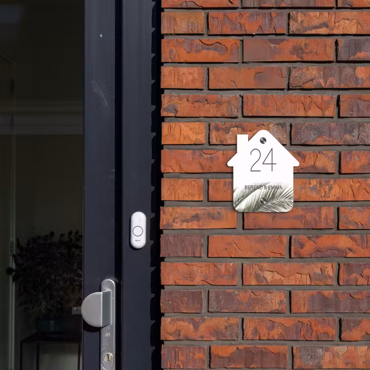 Wit met palmblad - Klassiek Naambord Huisje klein -sfeer2