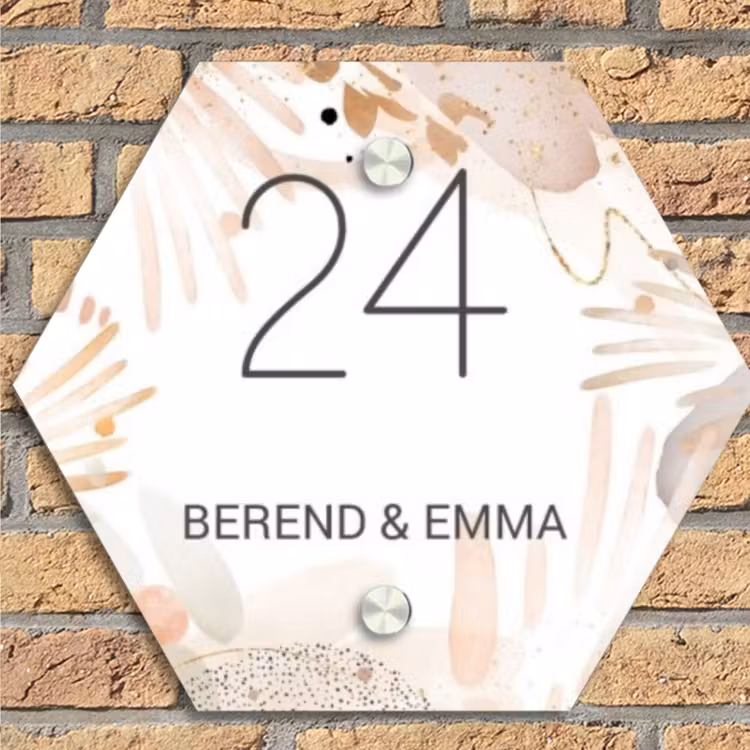 Abstract beige - Klassiek Naambord Hexagon klein -sfeer1