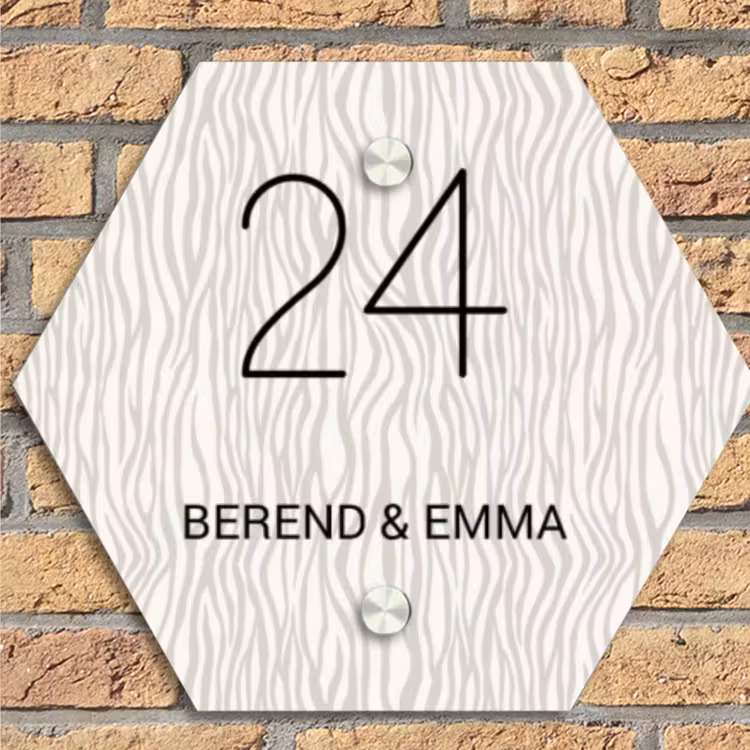 Beige golvende strepen - Klassiek Naambord Hexagon klein -sfeer1