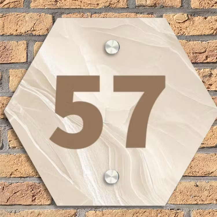 Beige - Marmer - Traditioneel Naambord Hexagon klein -sfeer1