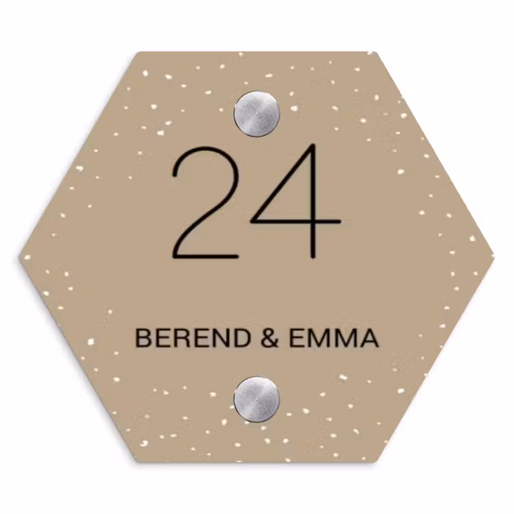 Beige met stippen - Klassiek Naambord Hexagon klein -3d