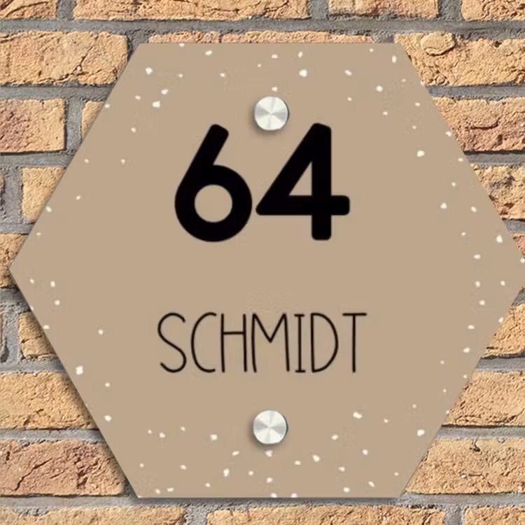Beige met stippen - Modern Naambord Hexagon klein -sfeer1