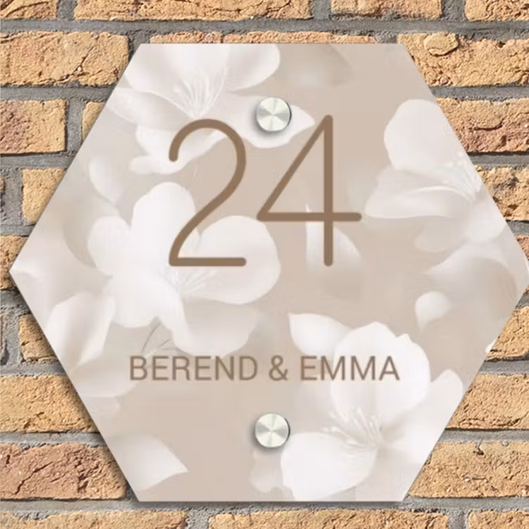 Beigefarbene Blumen Naambord Hexagon klein -sfeer1