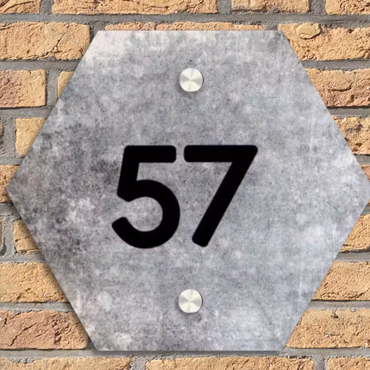 Beton - Traditioneel Naambord Hexagon klein -sfeer1