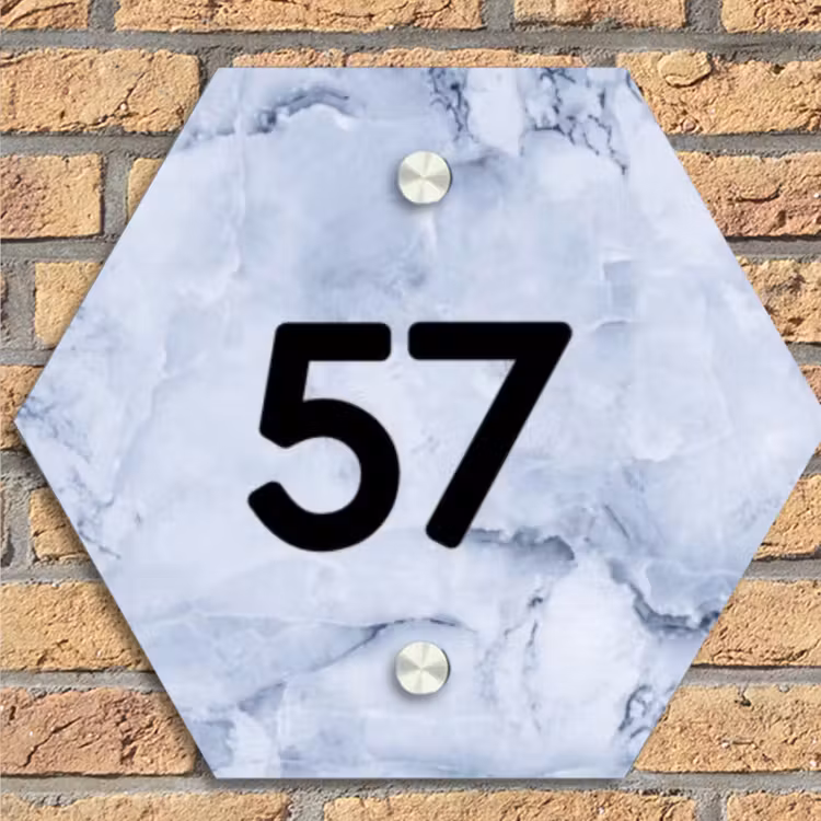 Blauw marmer - Traditioneel Naambord Hexagon klein -sfeer1