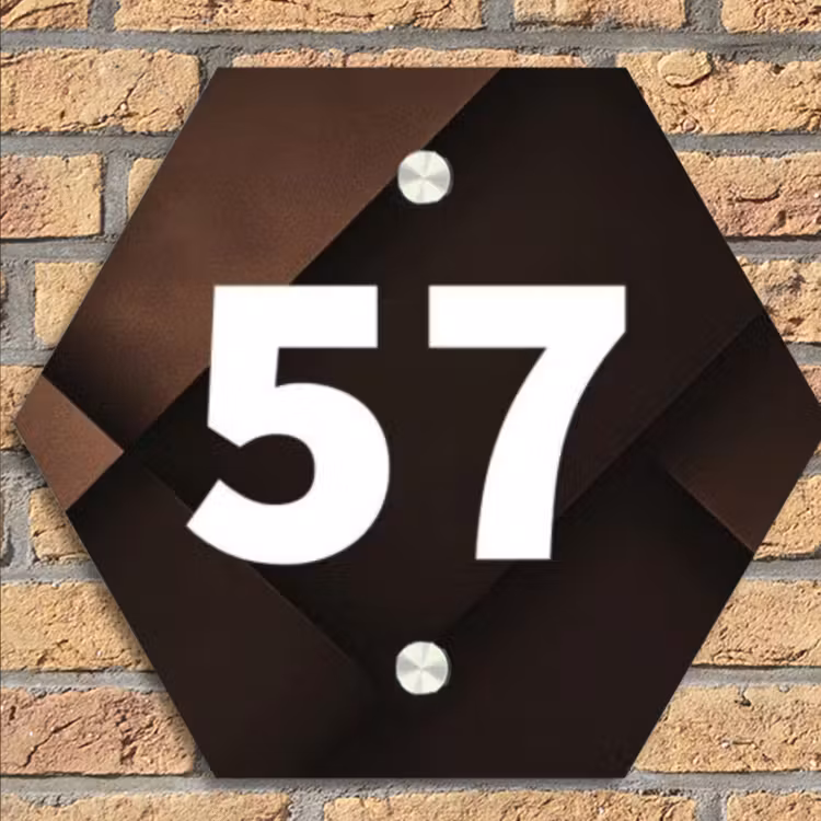 Bruine vlakken - Traditioneel Naambord Hexagon klein -sfeer1