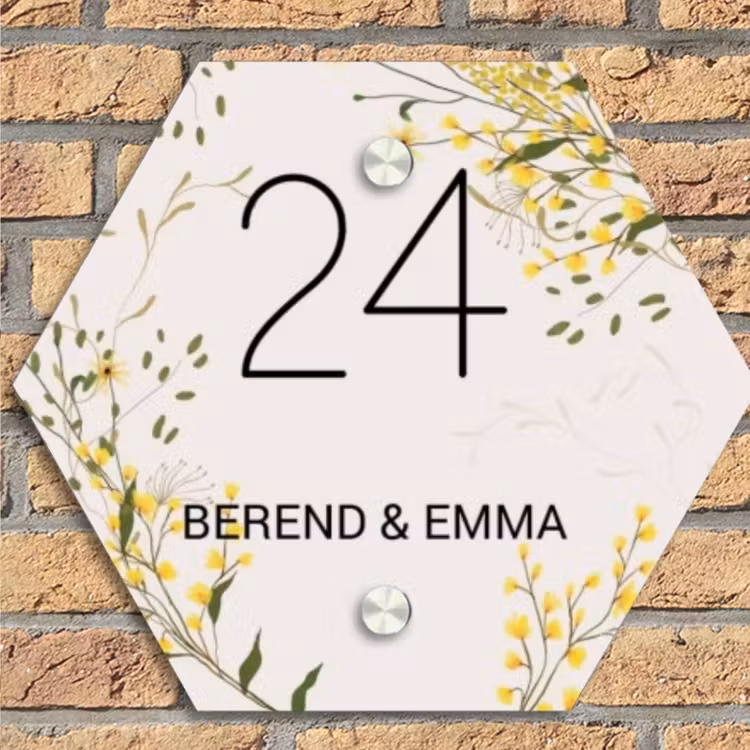 Gele bloemen - Klassiek Naambord Hexagon klein -sfeer1