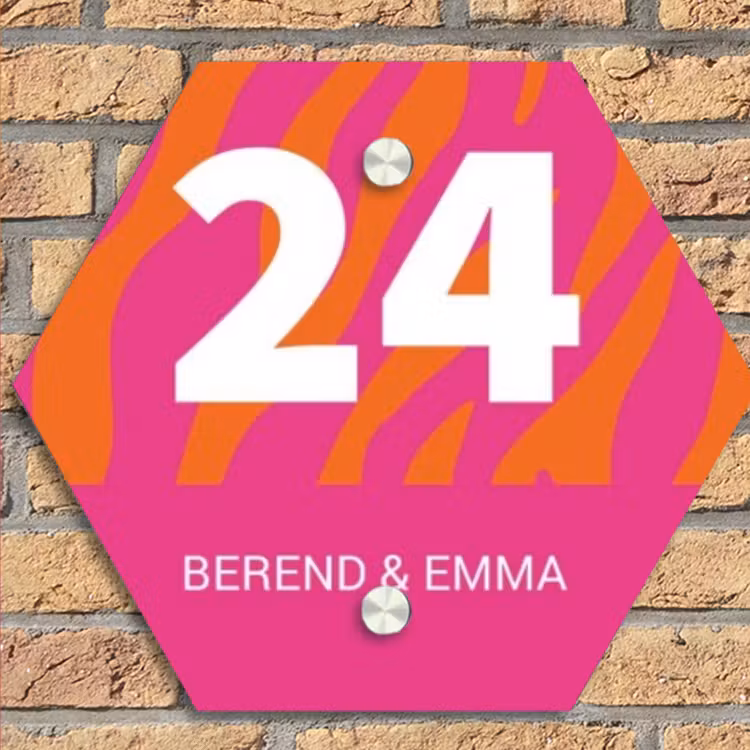 Fel - Zebra - Klassiek Naambord Hexagon klein -sfeer1
