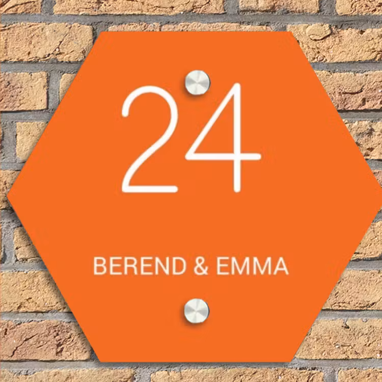 Oranje - Klassiek Naambord Hexagon klein -sfeer1