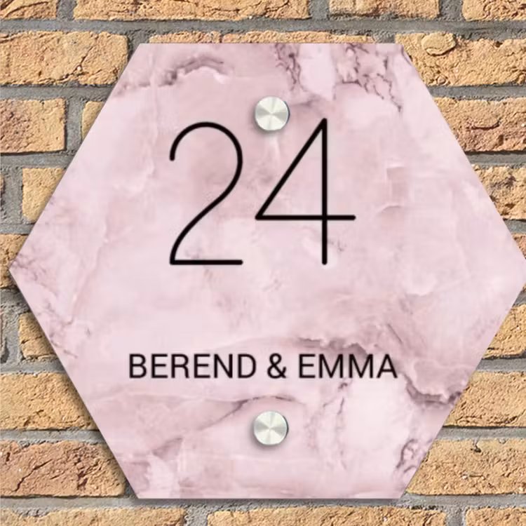 Roze marmer - Klassiek Naambord Hexagon klein -sfeer1