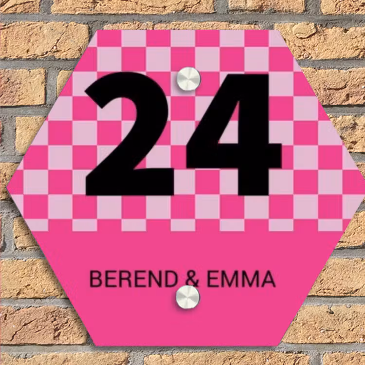 Roze - Blokjes - Klassiek Naambord Hexagon klein -sfeer1